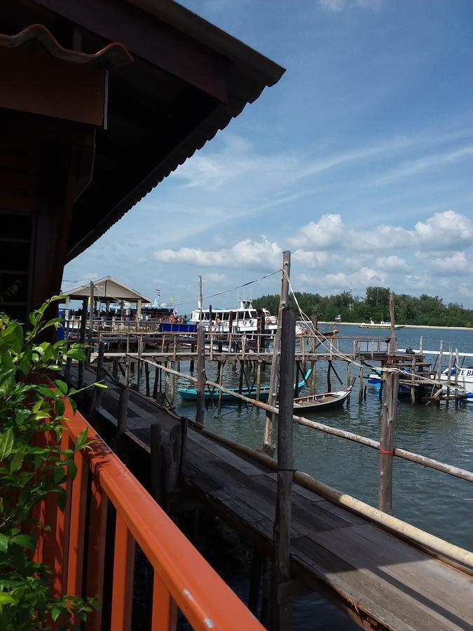 At Pier Hostel Lanta Ko Lanta Dış mekan fotoğraf