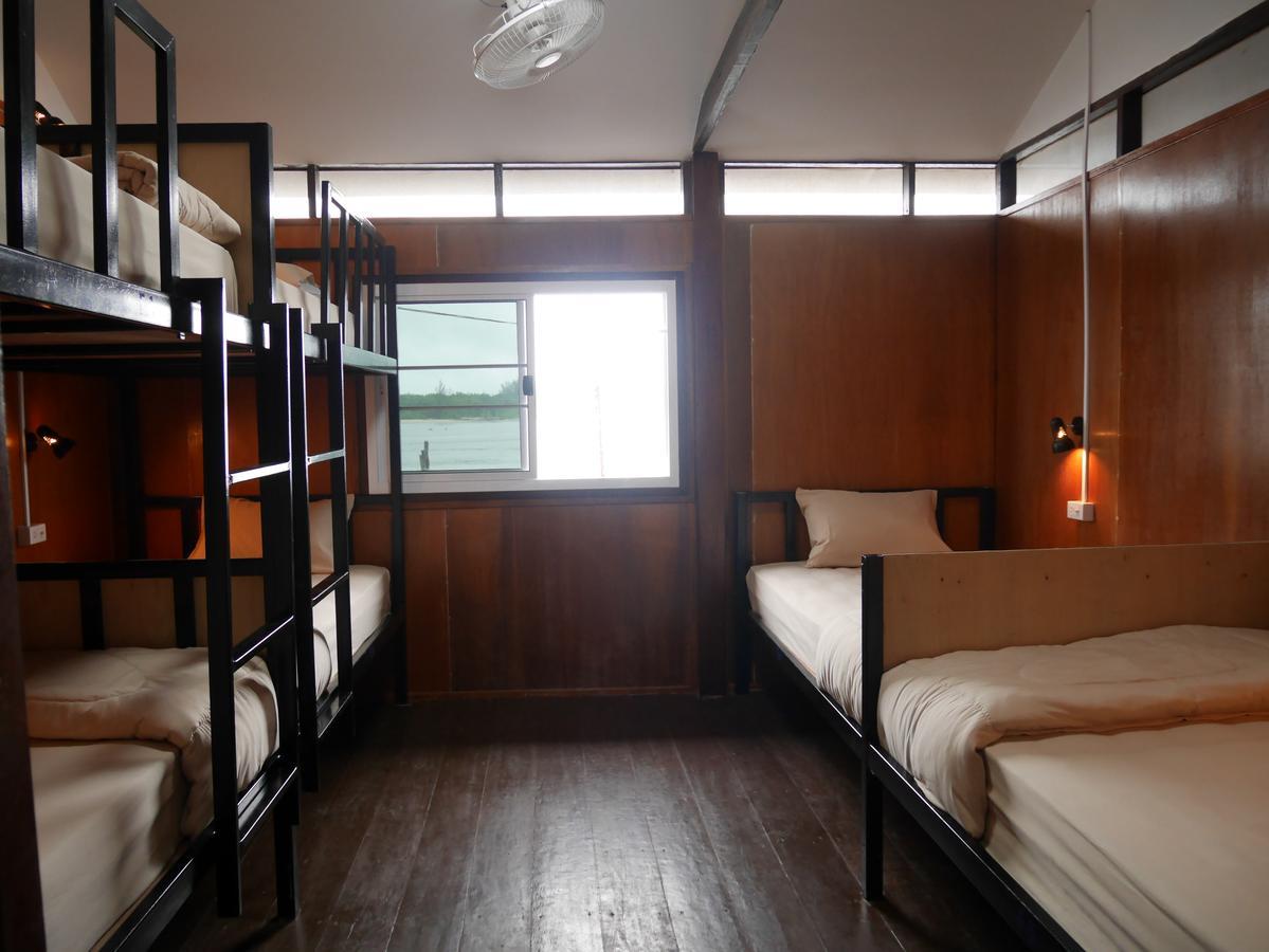 At Pier Hostel Lanta Ko Lanta Dış mekan fotoğraf