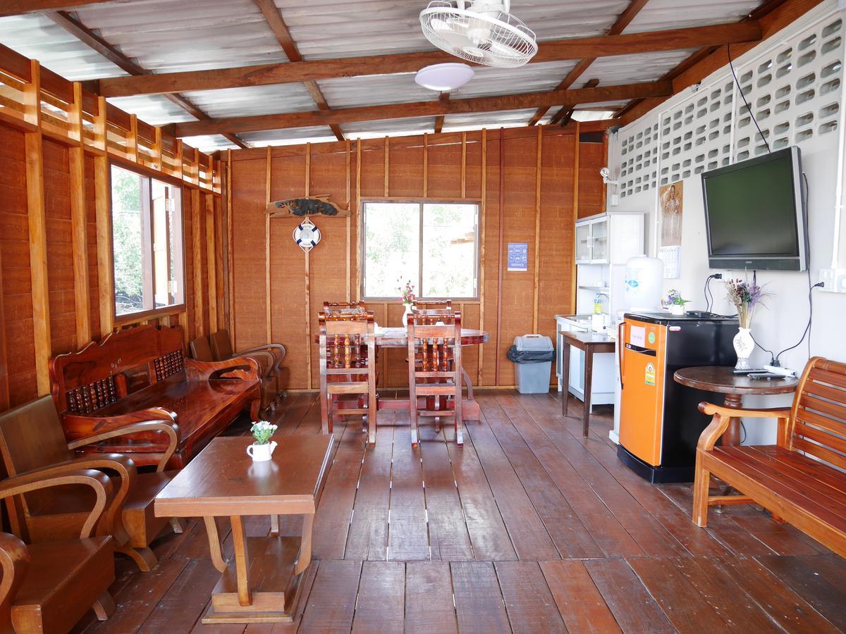 At Pier Hostel Lanta Ko Lanta Dış mekan fotoğraf